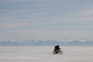 Cyclistes sur glace