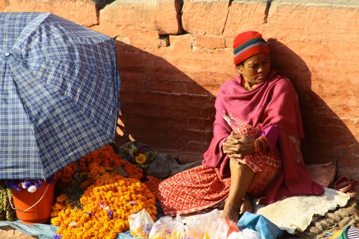 Vendeuse de fleur - Katmandou - Népal