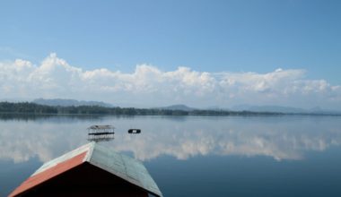 Le lac de Thom Pha Phum